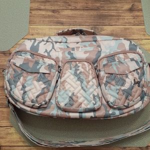 Lug railcar in camo rose